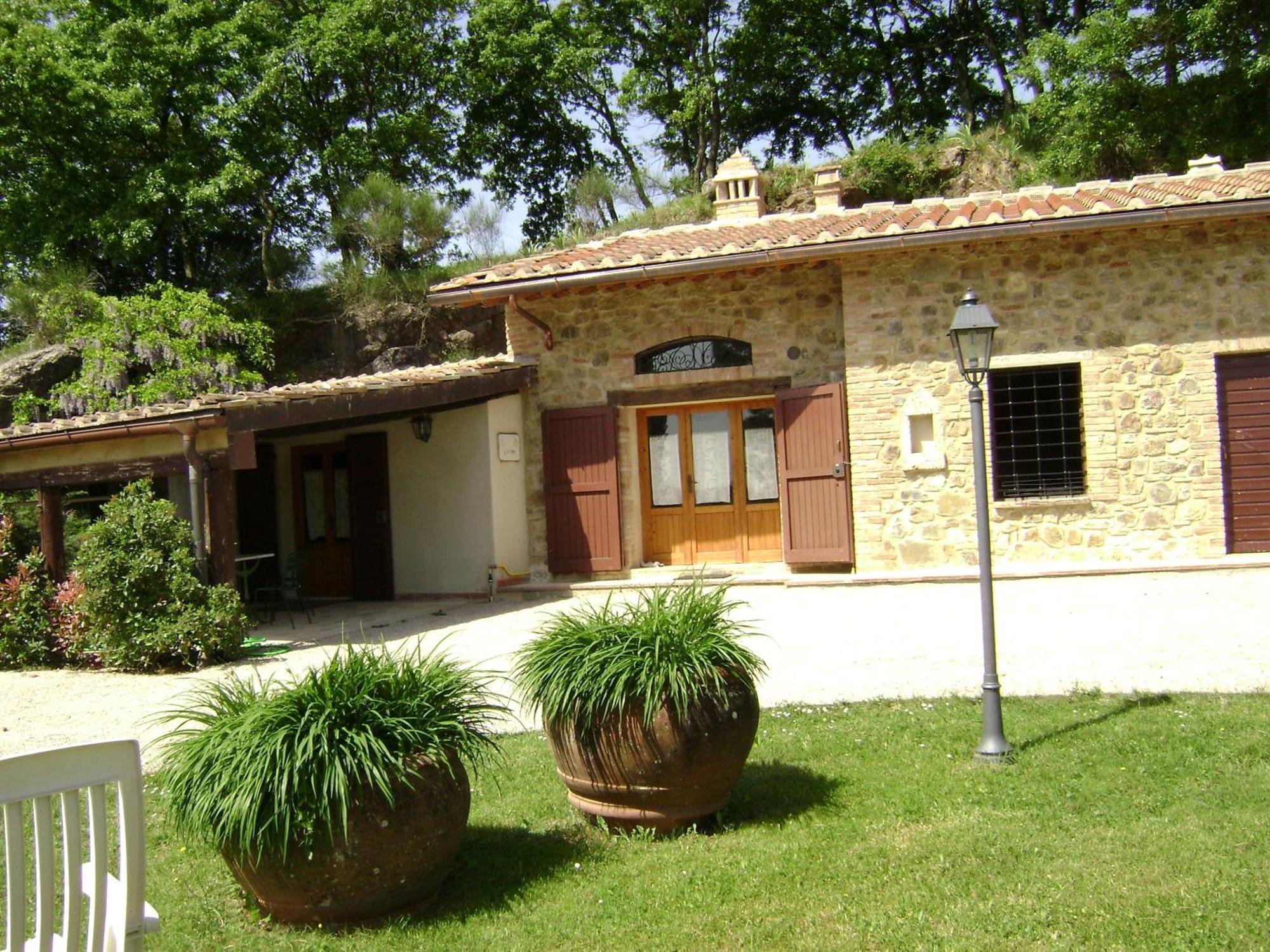 Sassi Bianchi Guest House Sensano Luaran gambar